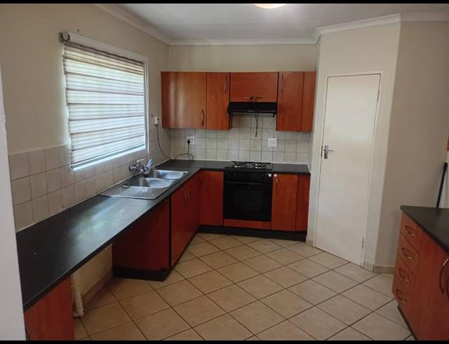3 BEDROOM APARTMENT FOR SALE IN THE REEDS